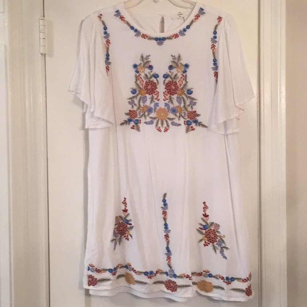 Anthro BOHO ENTRO Dress Flutter Slv Embroidery L,